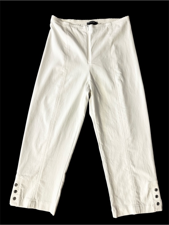 Mesmerize Pants - Mesmerize Stretch Cropped White Capris w/ Embellished Grommets on Hem. Size 10.